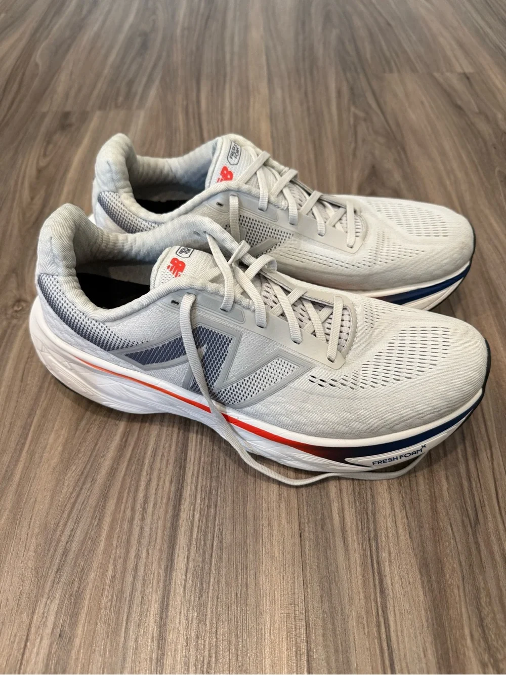 New Balance Men's Fresh Foam X 1080 v14 Gray/White - Size 11